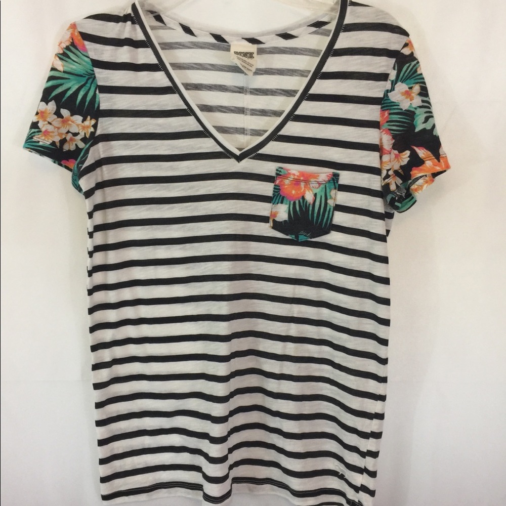 Stripped and Hawaiian pattern Vs pink